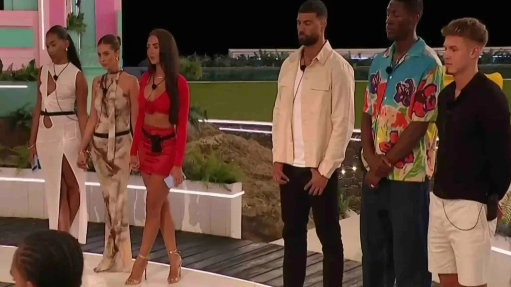 Dating axed love island duo spark dating rumors amidst house party shenanigans 2024 07 21 12 35 47